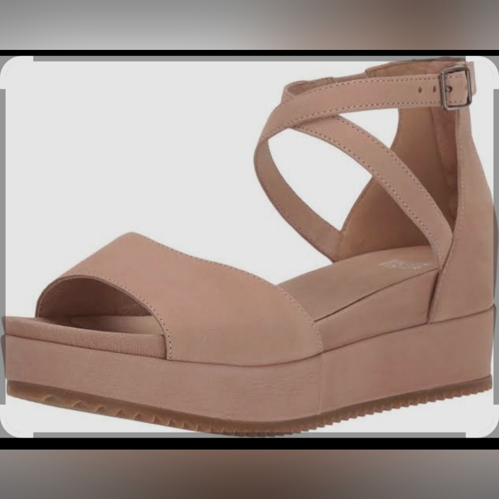 Eileen Fisher Emmy Tumbled Nubuck Wedge Size 7.5